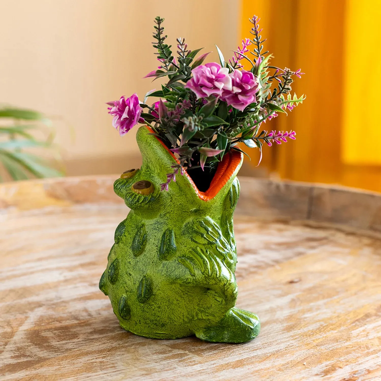 'Croaking Frog' Handmade & Hand-Painted Terracotta Table Planter Flower Pot (15 cm, Green)