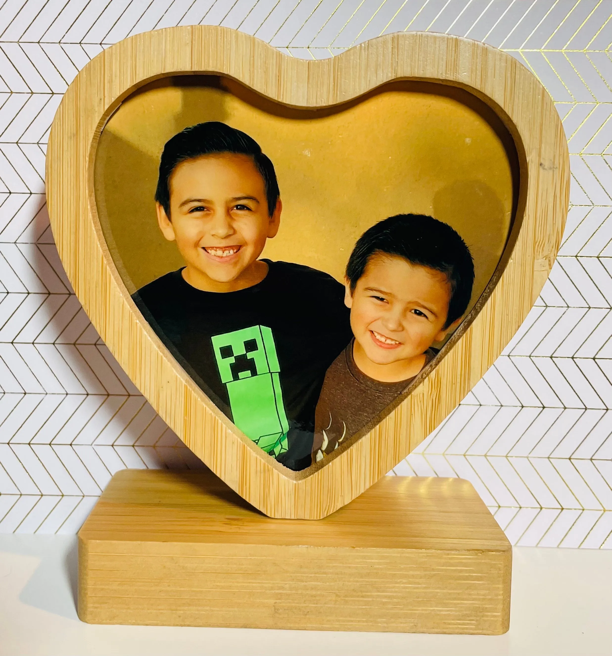 Custom Heart Shaped Picture Frame With Magnetic Stand