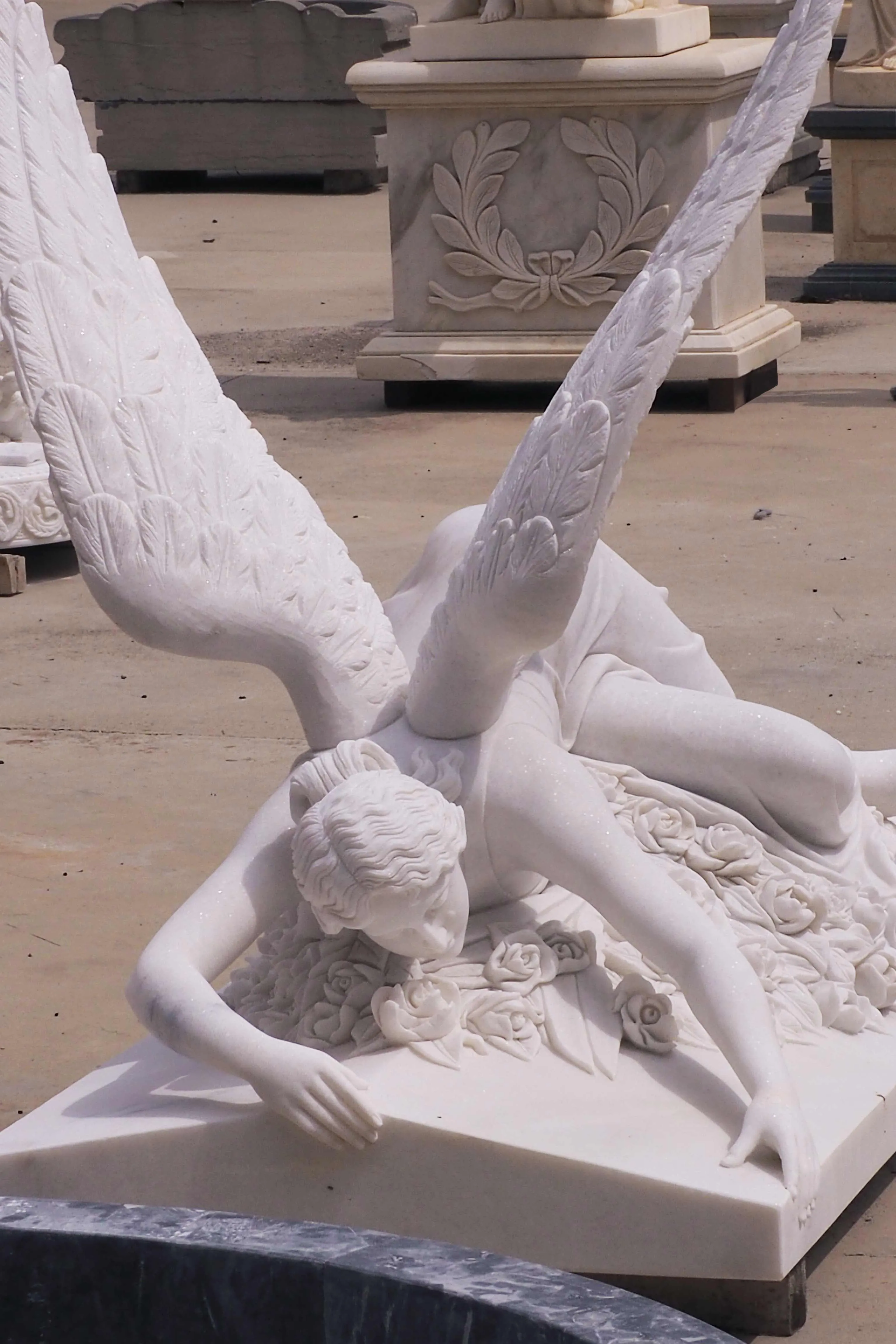 FINEST Custom White Marble Fallen Angel Garden Memorial Sculpture FM-056