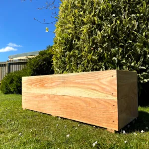 Larch Timber Planter