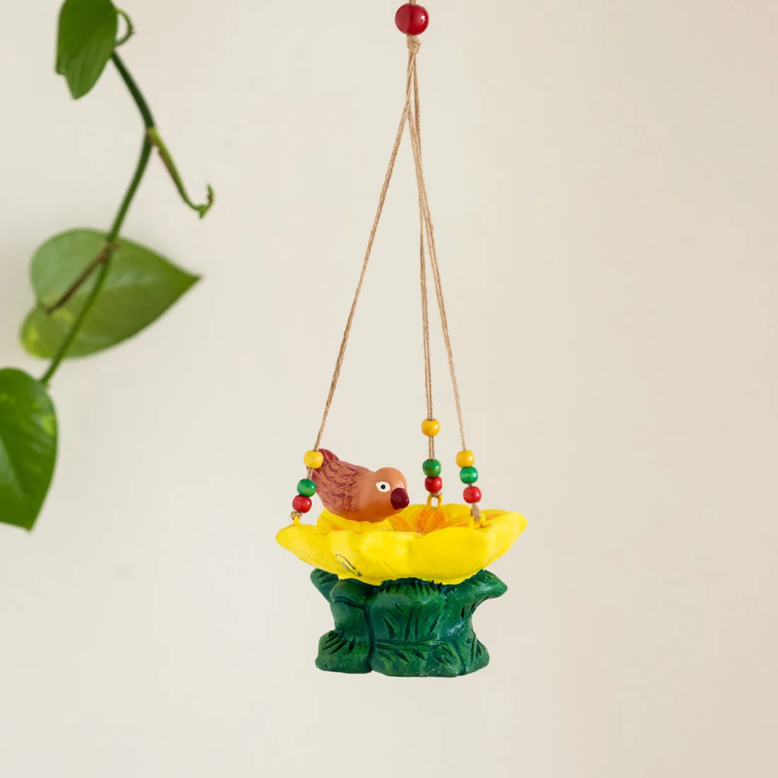 'Thirsty Sparrow' Hand-Painted Terracotta Bird Feeder (10.4 cm, Multicolored)